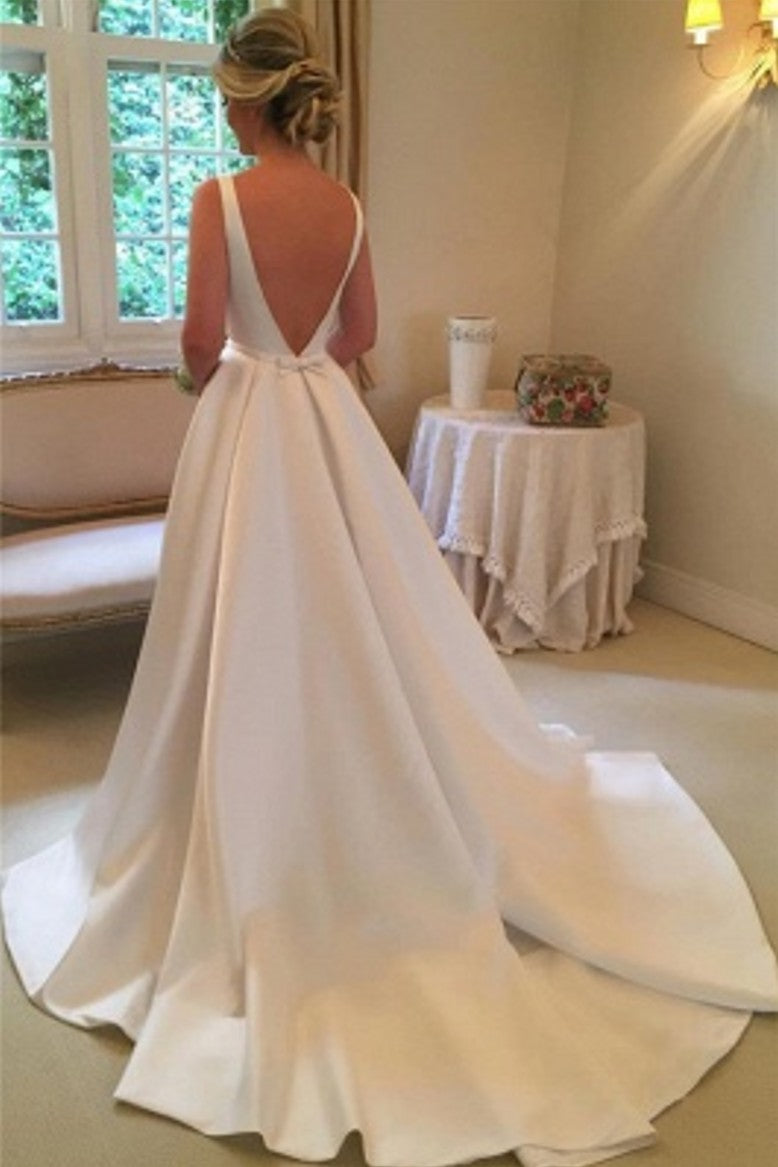 Elegant Open Back Sleeveless Royal Wedding Dress