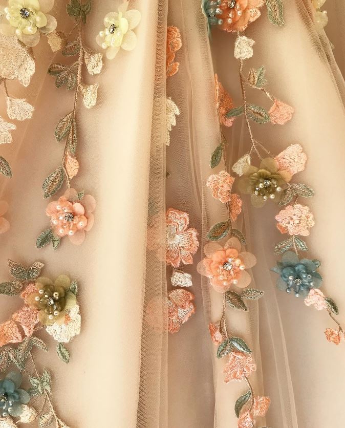 Romantic Flowers Slit Prom Dresses Champagne Bead A-line Evening Gowns