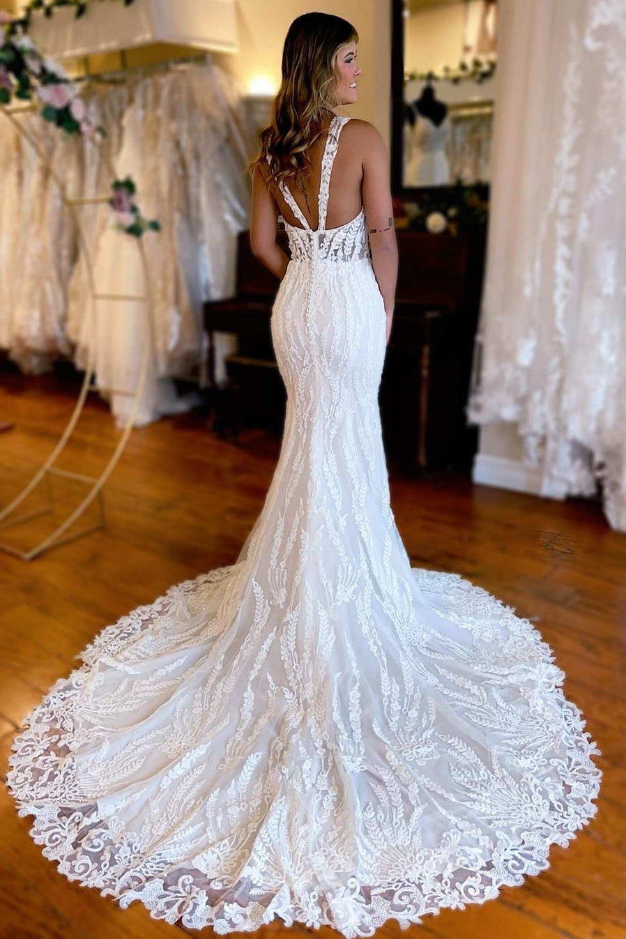 White Lace Mermaid Long Wedding Dress with Slit
