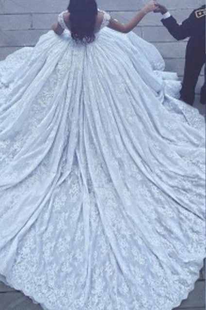 Gorgeous Lace Flowers Sweetheart Ball Gown Sleeveless Wedding Dress