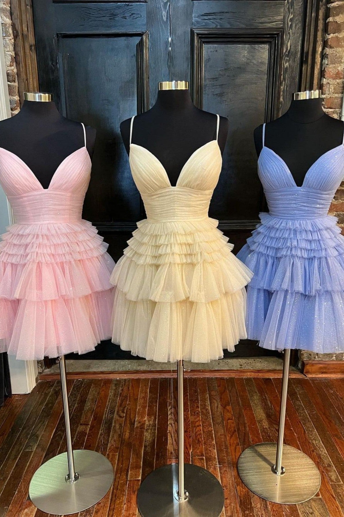 A-Line Deep V Neck Spaghetti strap Tiered Short Homecoming Dress