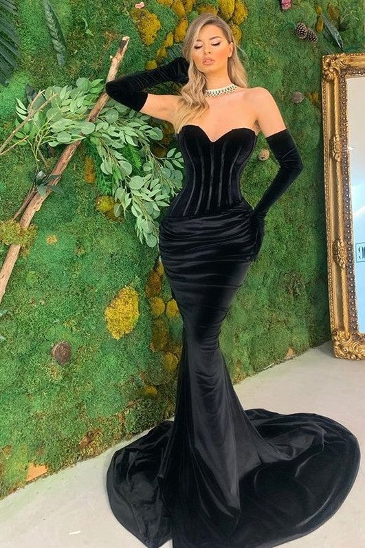 Black Velvet Corset Mermaid Evening Gown With Gloves