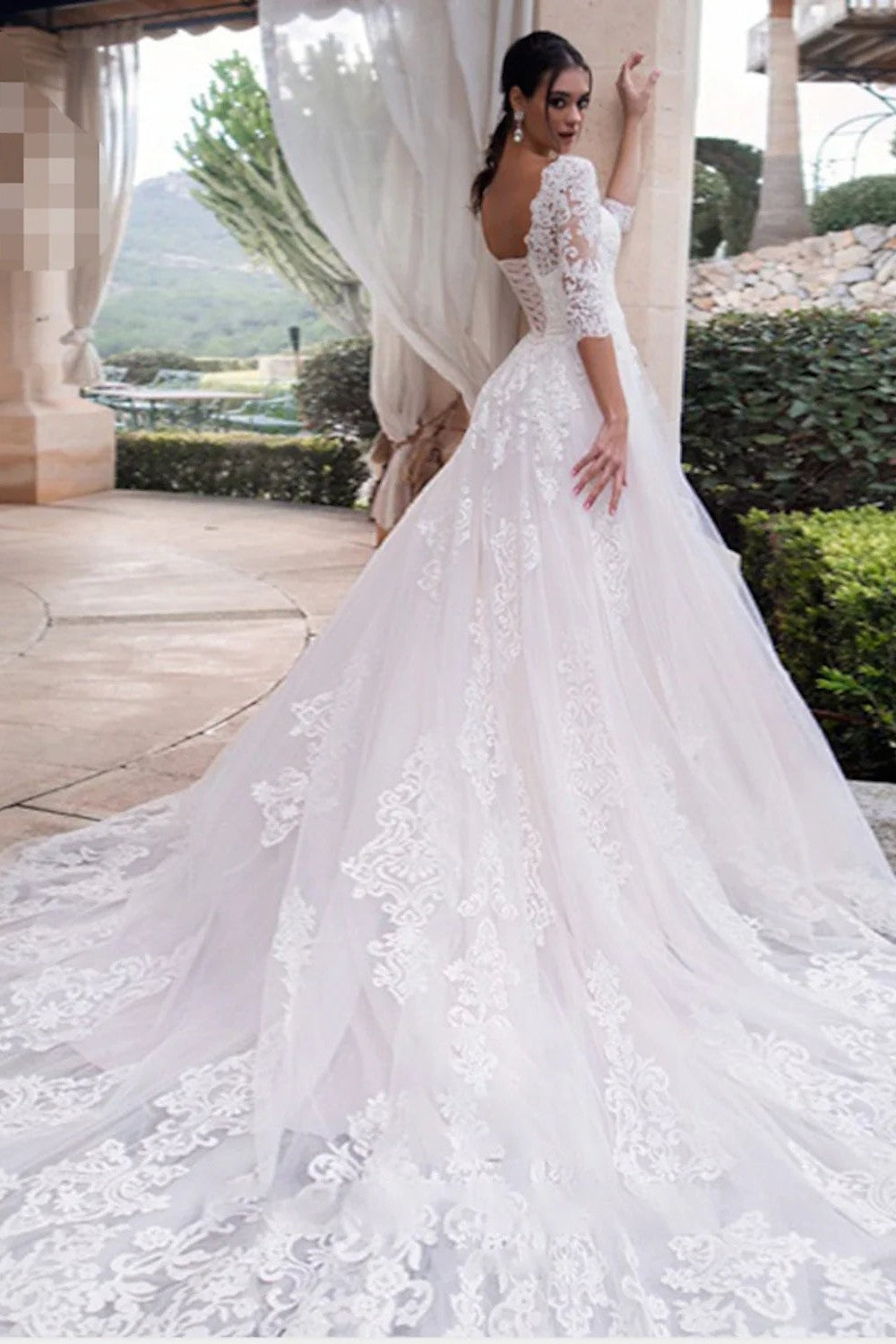 Elegant A-Line Wedding Dresses Illusion Neck Bridal Gown With Lace Appliques