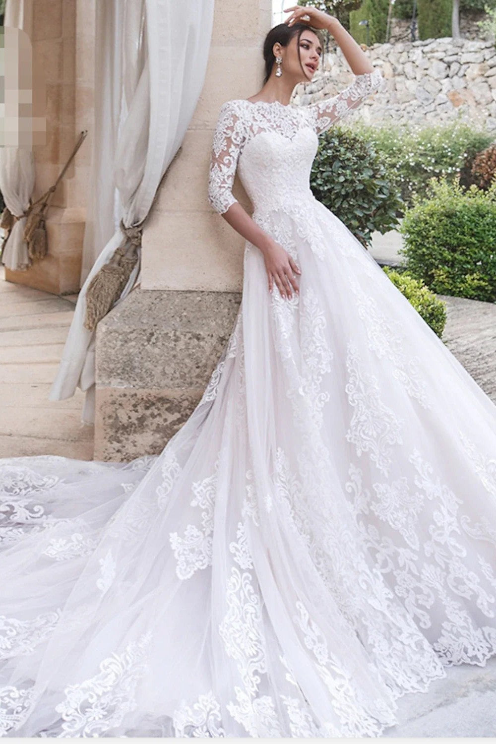 Elegant A-Line Wedding Dresses Illusion Neck Bridal Gown With Lace Appliques