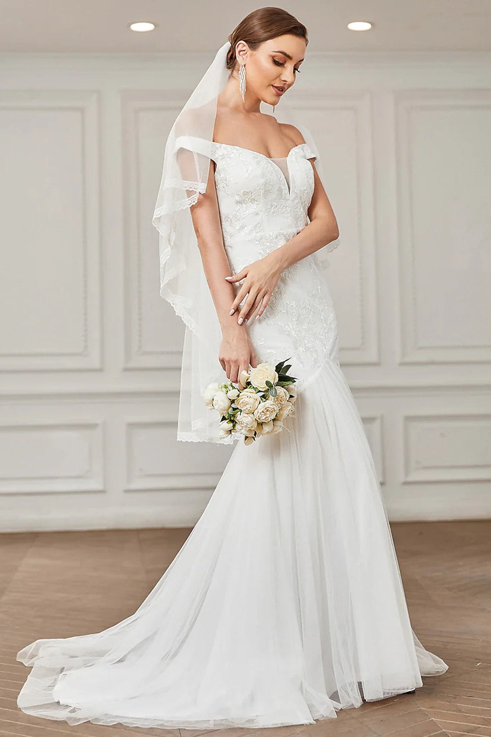 Off The Shoulder Mermaid Wedding Dress With Lace Appliques