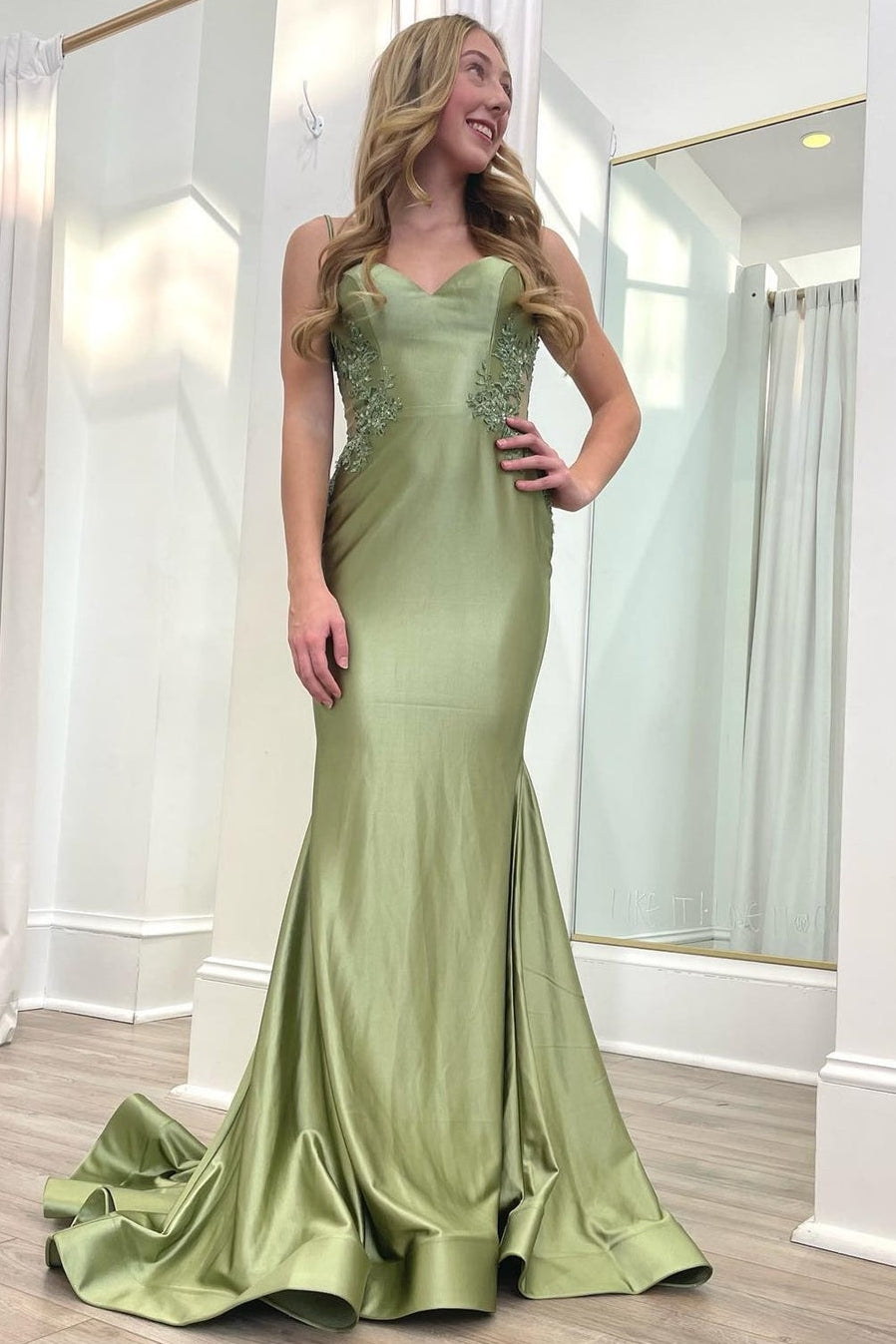 Spaghetti Straps Mermaid Prom Dress Sheer Lace Applique Backless Evening Gown