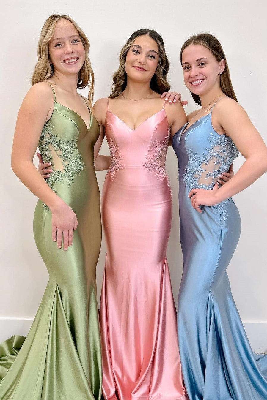 Spaghetti Straps Mermaid Prom Dress Sheer Lace Applique Backless Evening Gown