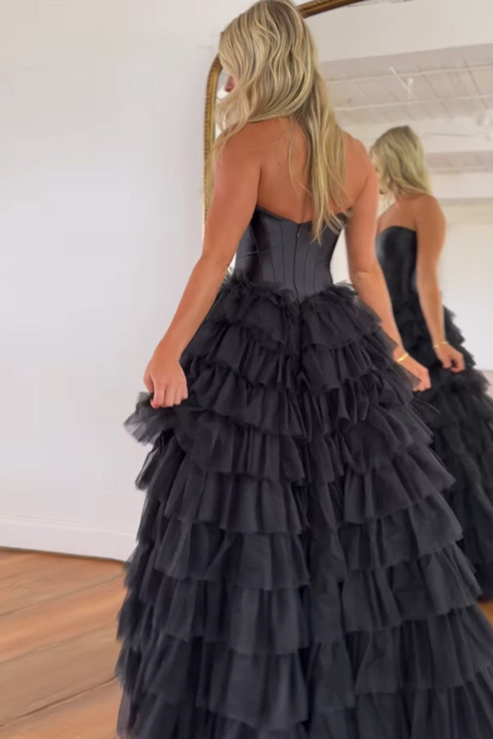 Tiered Tulle A-Line Prom Dress With Slit And Sweetheart Neck